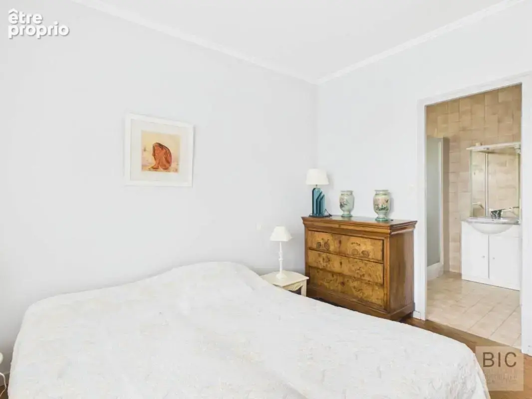 A vendre Jolie maison familiale avec climatisation, jardin et garage - photo 10