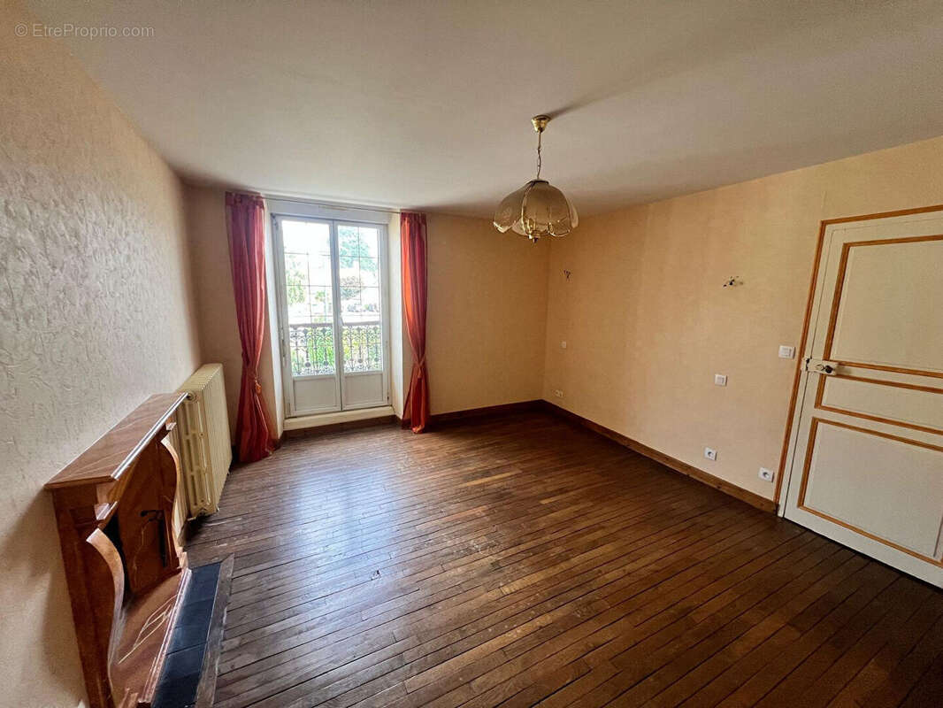 Maison à LOUVIGNE-DE-BAIS