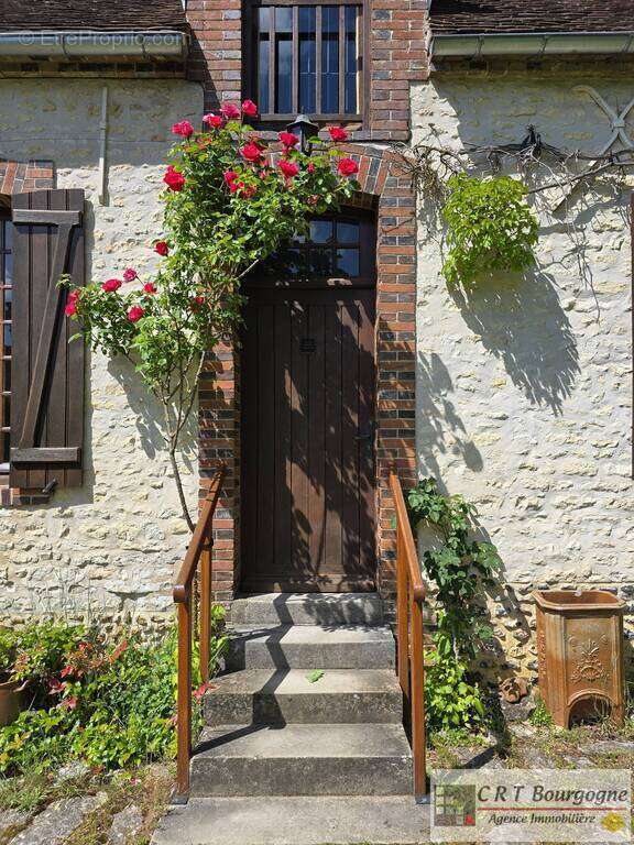 Maison à SAINT-MAURICE-LE-VIEIL