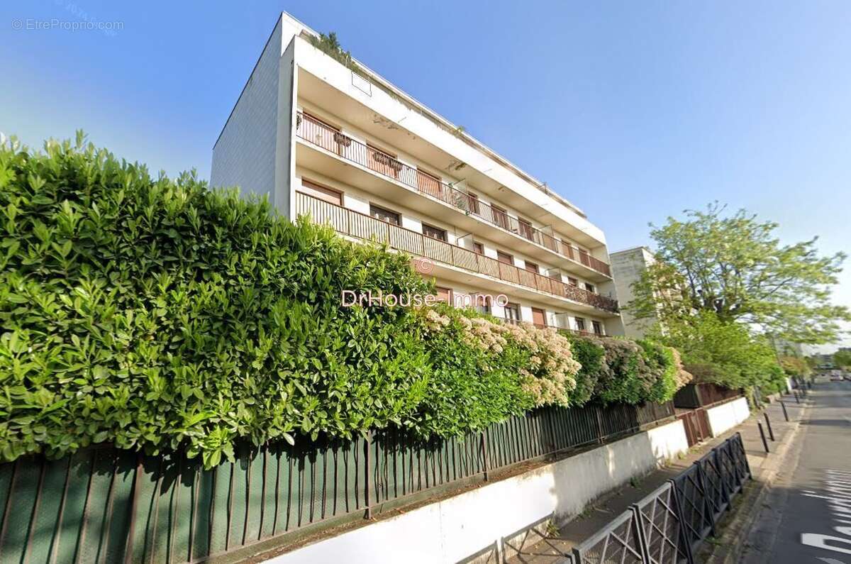 Appartement à SAINT-MAUR-DES-FOSSES