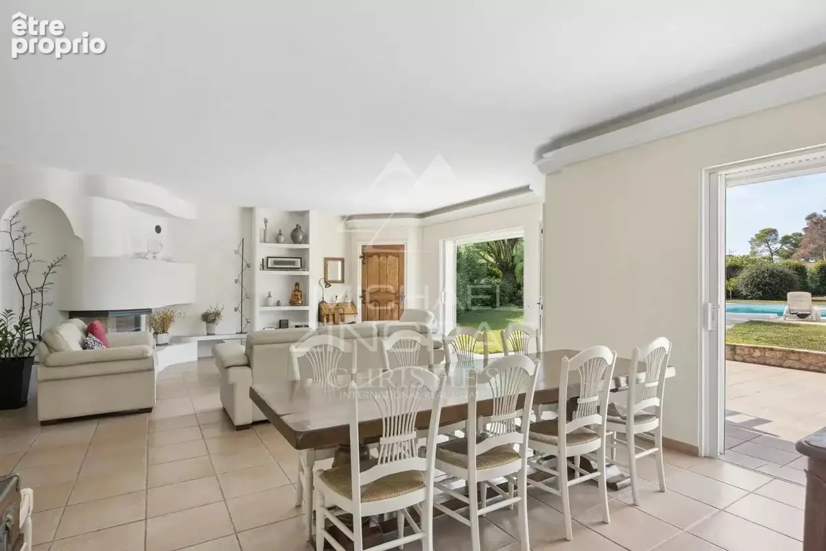 Antibes – Élégante villa avec piscine - photo 6