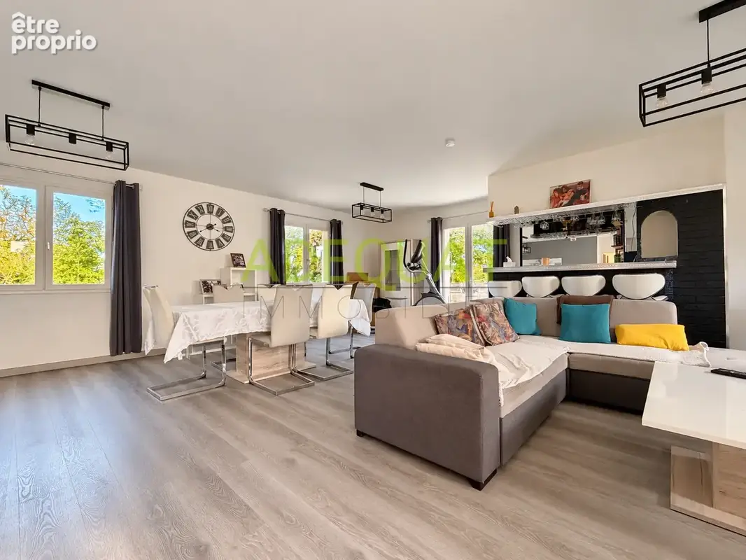 Maison de plain pied avec double garage - photo 8