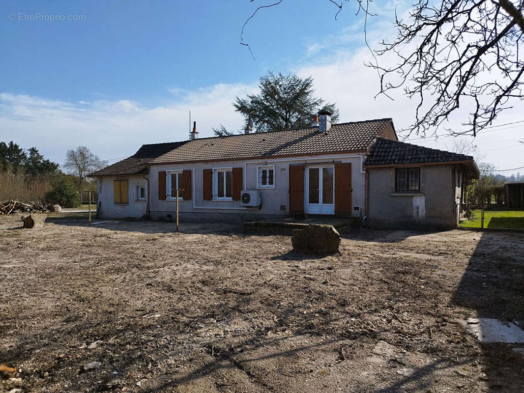 Maison à GIEVRES