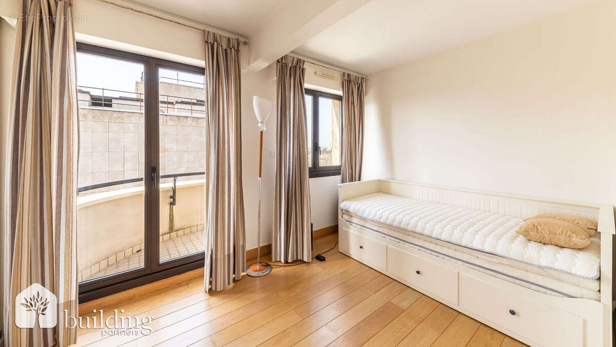 Georges Pompidou - Appartement aux derniers étages - 5 pièces de 111,48 m² + 13,27m² d'extérieurs - photo 16