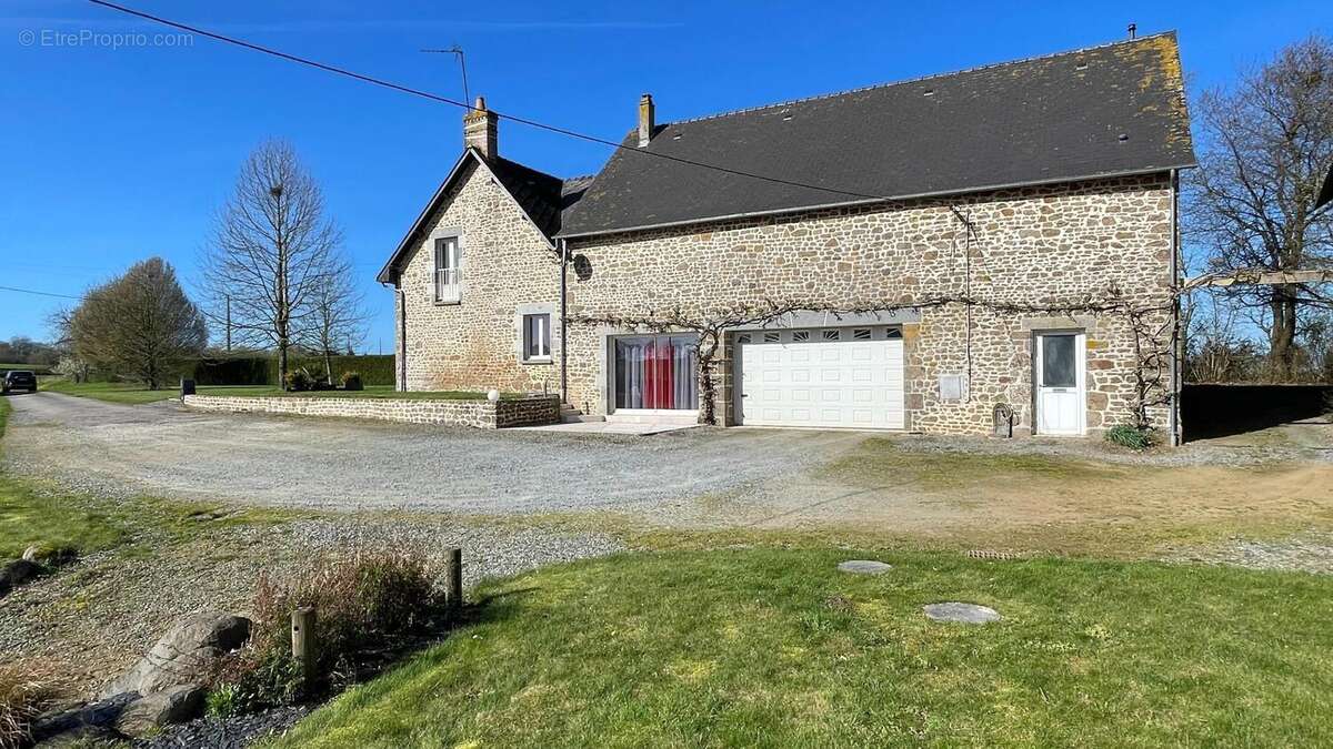 Maison 181 m² à Le Horps  - photo 3