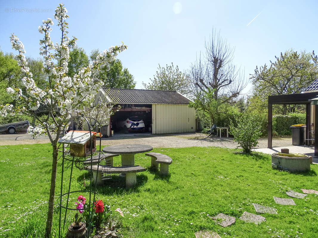 Maison à CHATRES-SUR-CHER