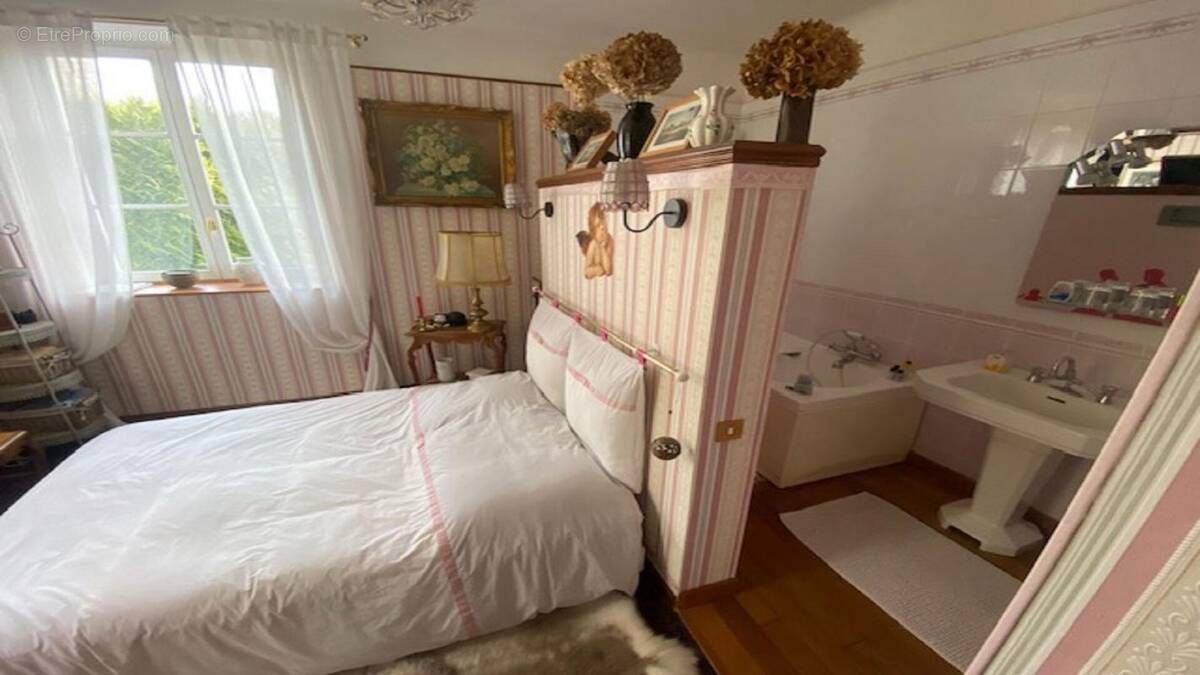 Maison à ROCHEFORT-EN-TERRE