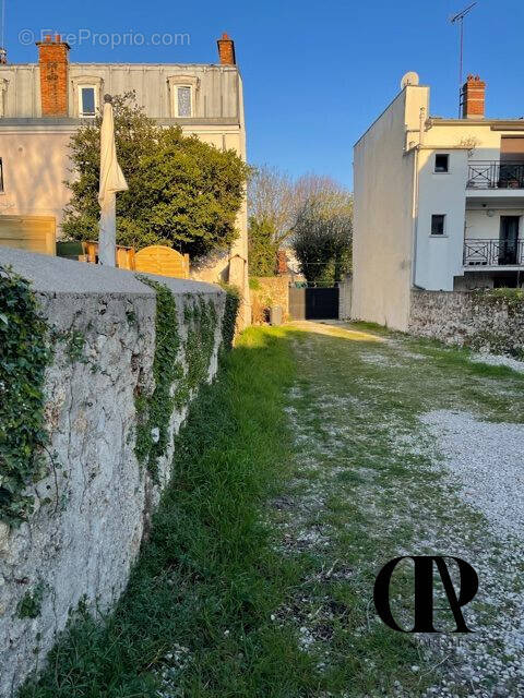 Terrain à LONGJUMEAU