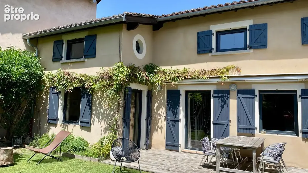 Maison à FONTAINES-SAINT-MARTIN