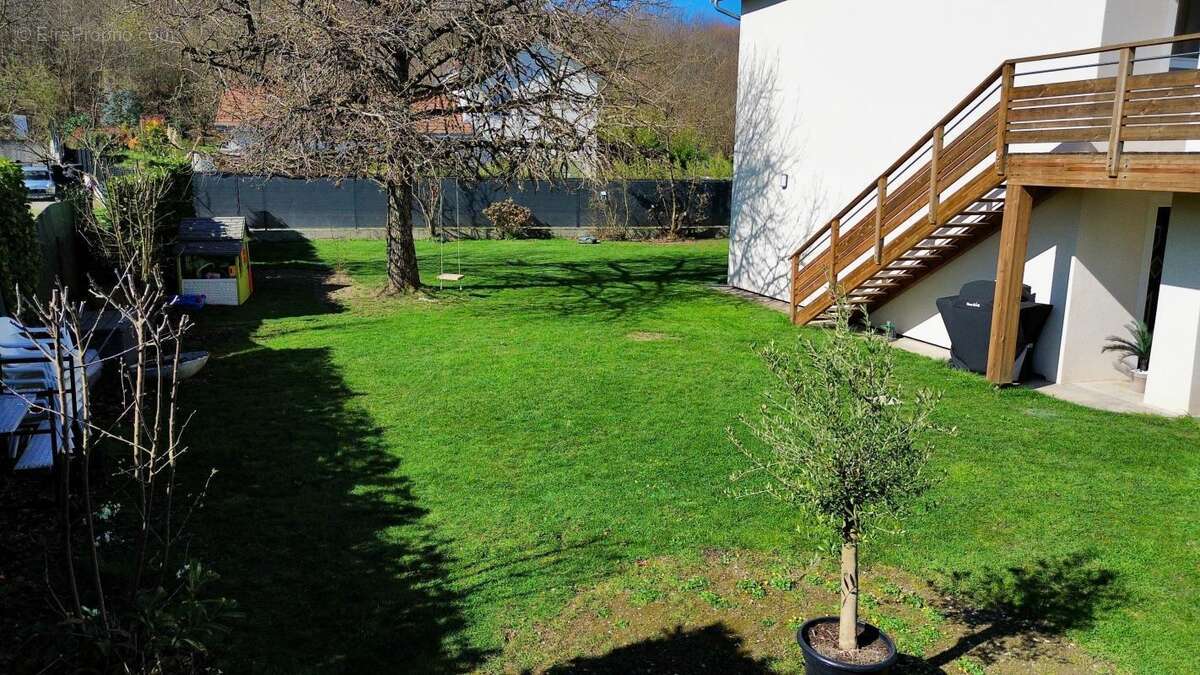 Maison à BEAUCROISSANT