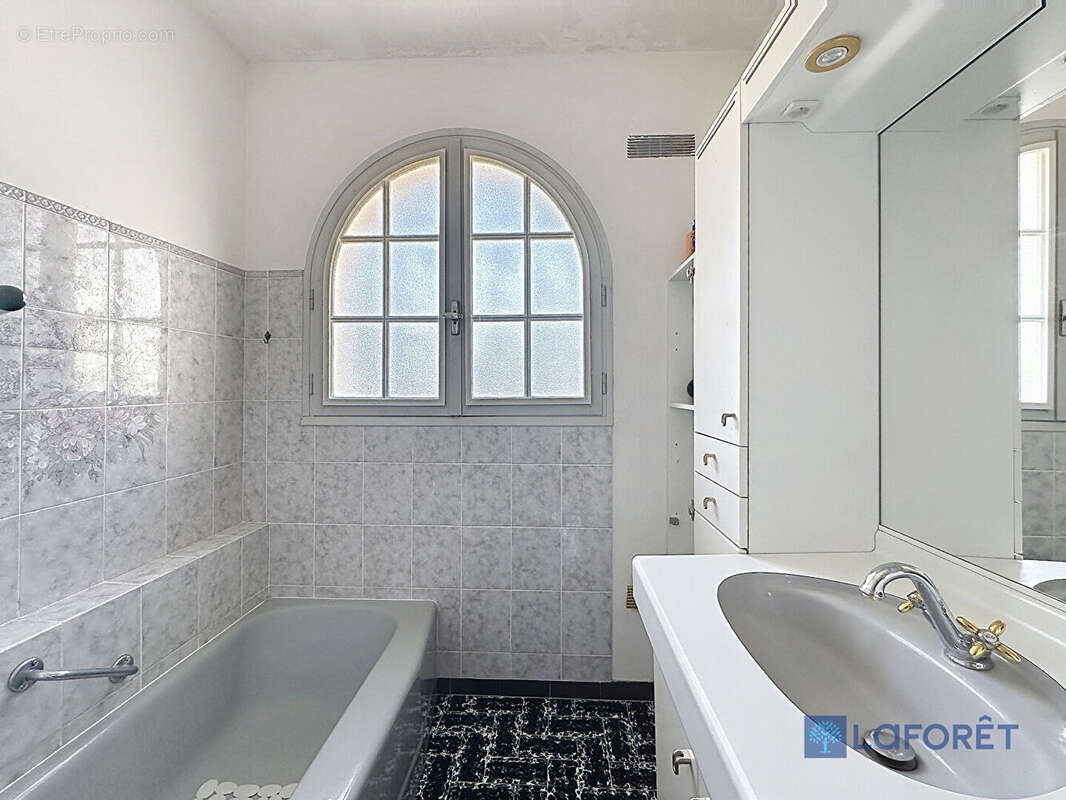 Maison à SAINT-GERMAIN-LES-ARPAJON