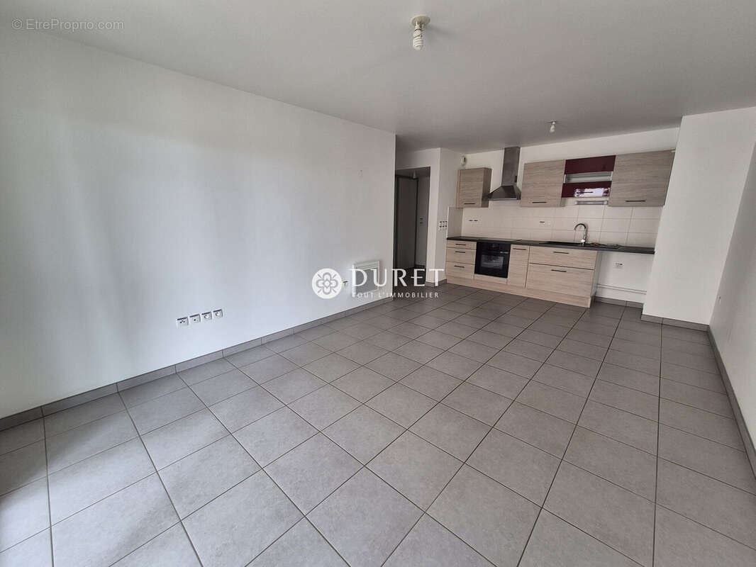 Appartement 61 m² à La Roche-Sur-Yon  - photo 2
