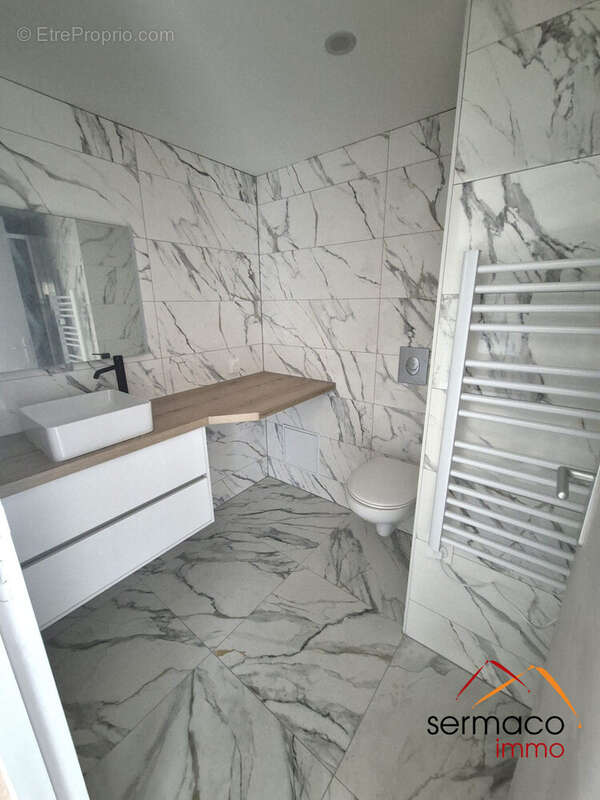 SDB - Appartement à SARREGUEMINES