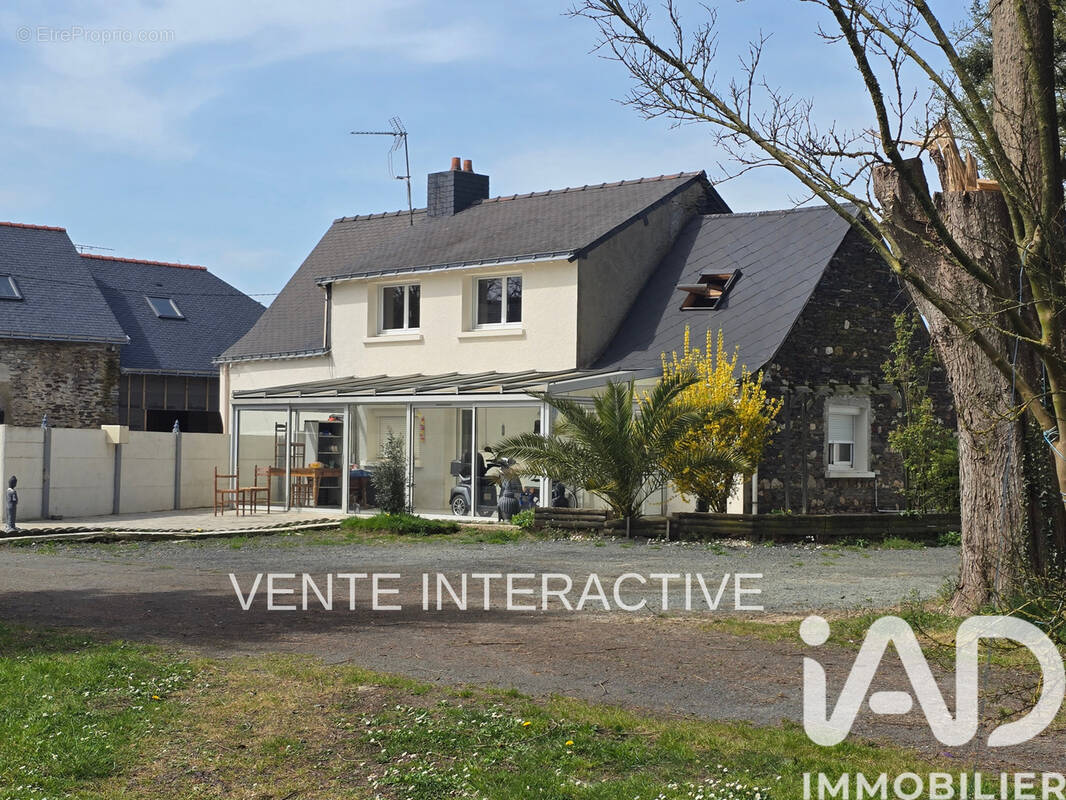 Photo 1 - Maison à ISSE