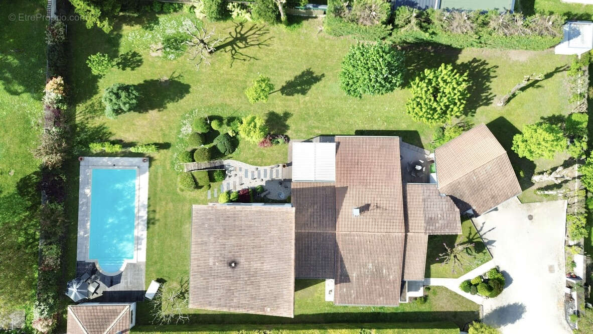 Maison à SAINT-MARCEL-LES-VALENCE