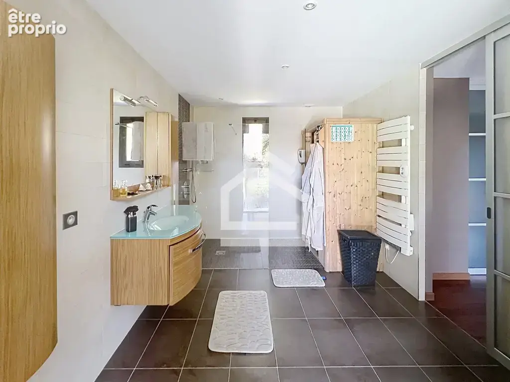 Saint Aubin de Médoc - Villa familiale avec piscine et garage dans un quartier privilégié - photo 10