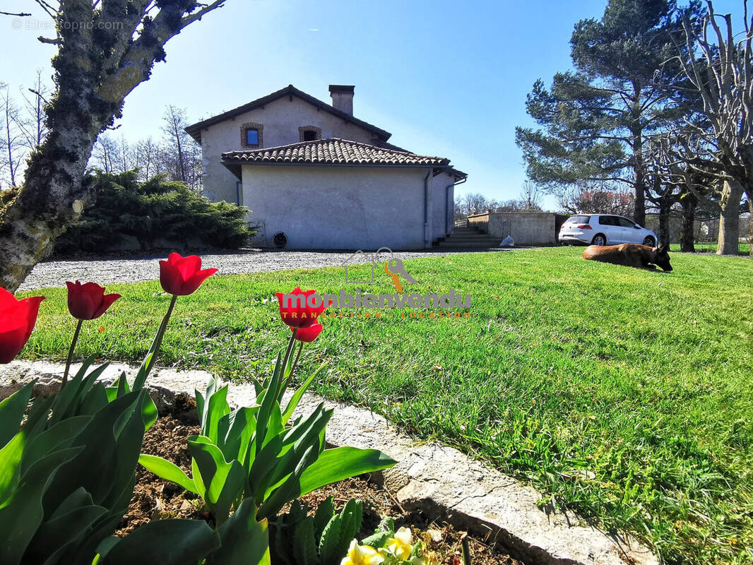 Maison à ARPAJON-SUR-CERE