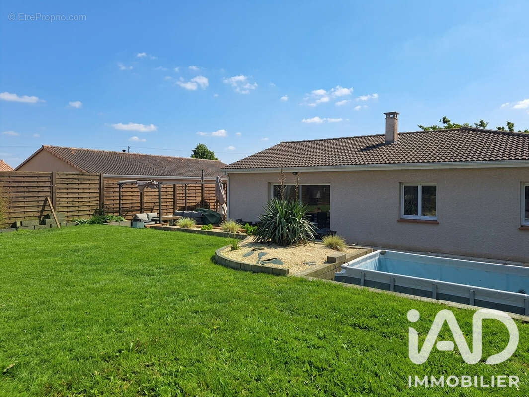 Maison 112 m² à Calmont  - photo 3