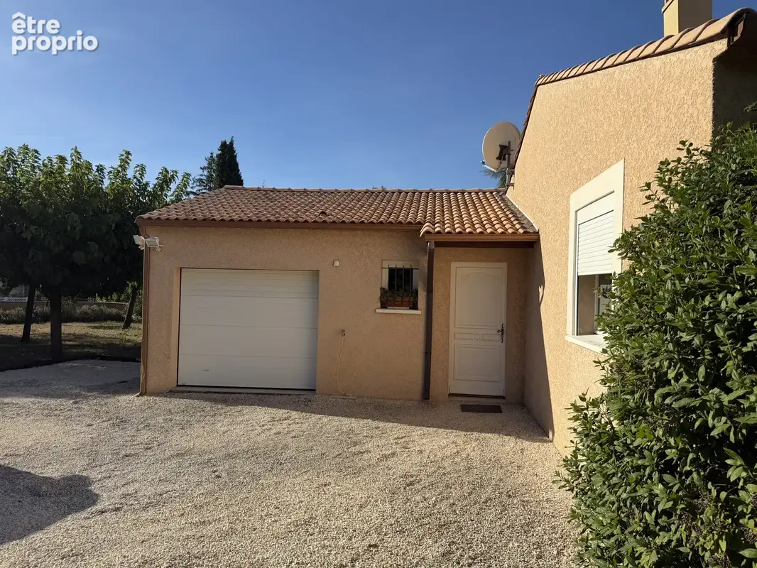 Jolie plain-pied sur 1500m2 de terrain proche ST QUENTIN LA POTERIE - photo 6