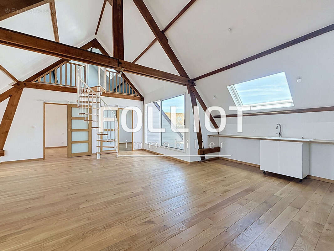 A Vendre  Appartement de charme style loft ? Dernier étage ? Terrasse et vue dégagée ? Coeur de Barneville-Carteret - photo 10