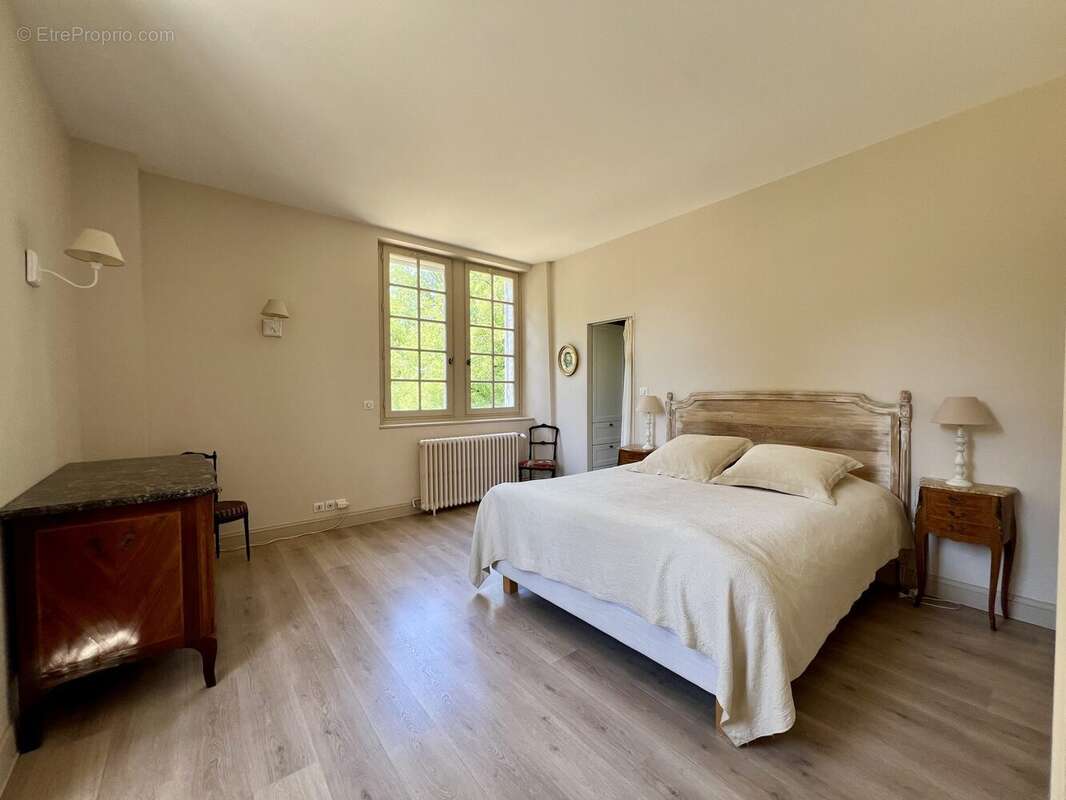 Maison 286 m² à Bergerac  - photo 6