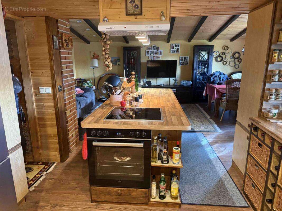 Maison à PUTTELANGE-AUX-LACS