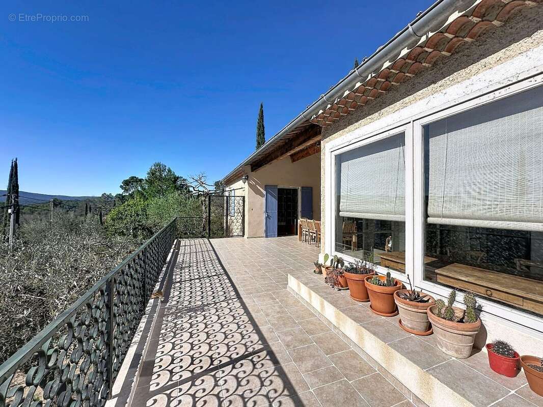 Maison à LORGUES