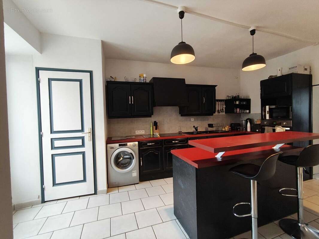 Maison 108 m² à Saint-Claud  - photo 5
