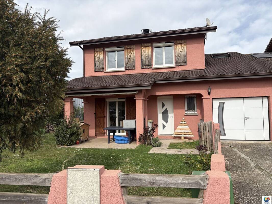 Maison à LA VERPILLIERE