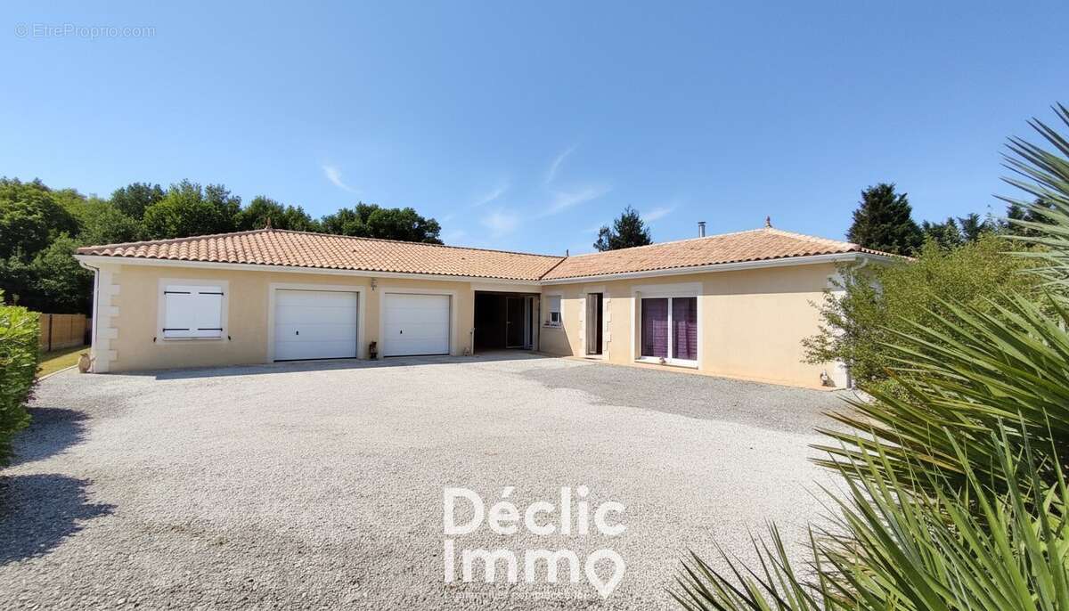 Maison à CHASSENEUIL-SUR-BONNIEURE