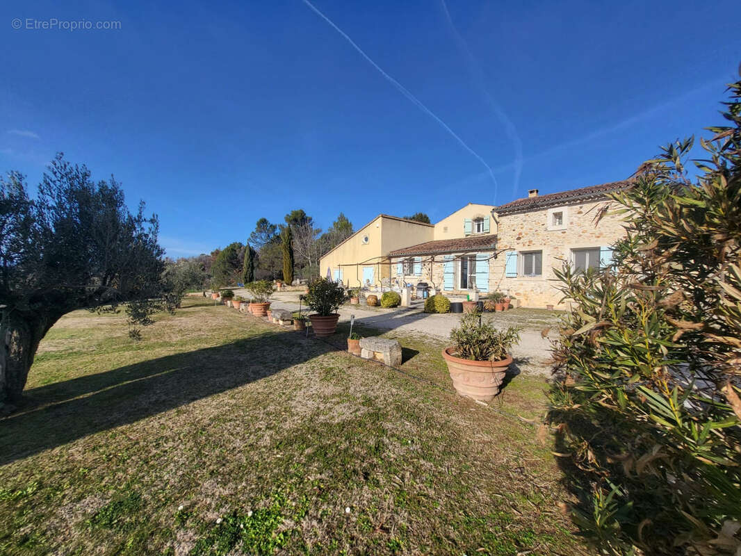 Maison à BONNIEUX