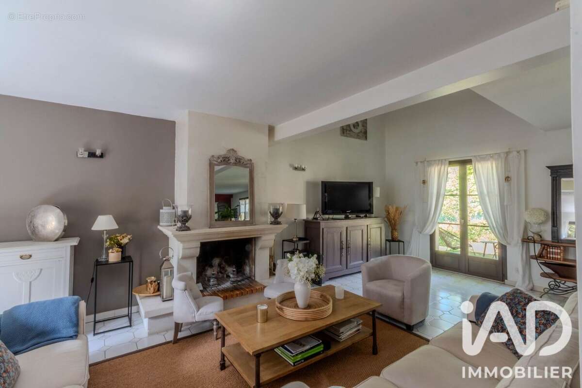 Photo 2 - Maison à ARBONNE-LA-FORET