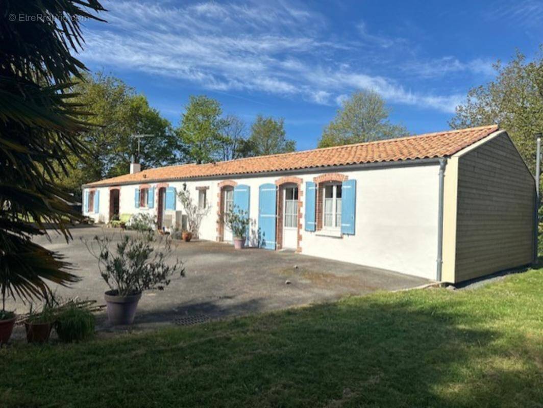 Maison à LES CLOUZEAUX