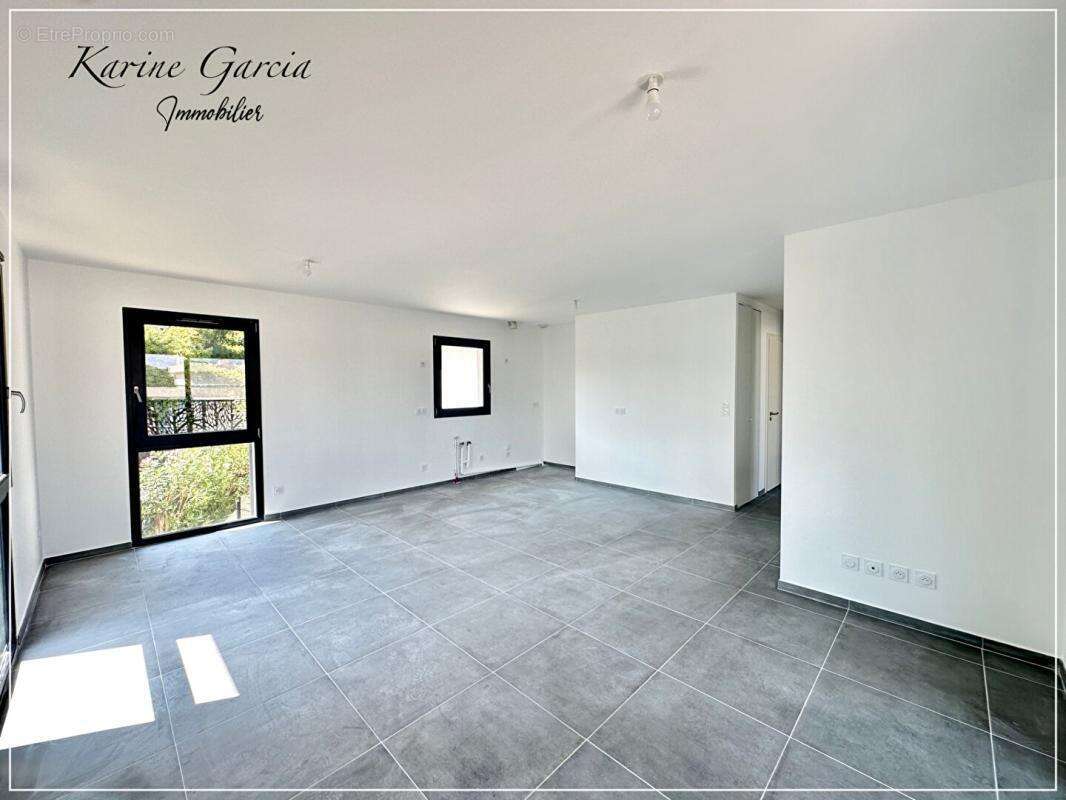 Appartement à SIX-FOURS-LES-PLAGES