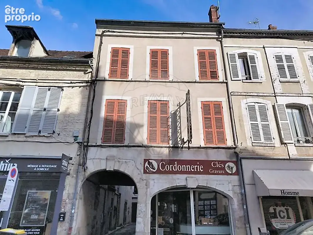 Photo Autres à Sens au prix de 350 000€