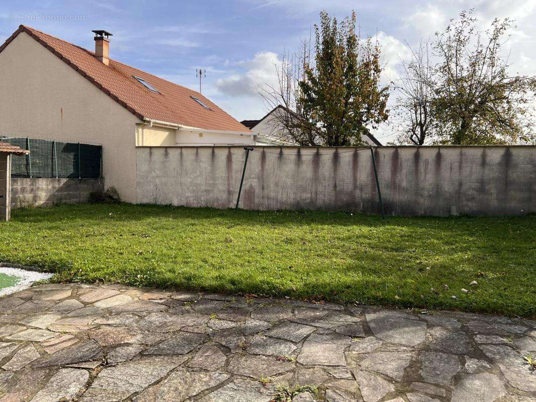 Maison à DAMMARTIN-EN-GOELE