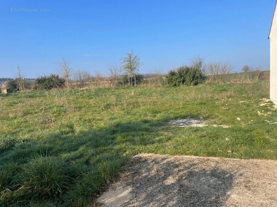 Terrain à CREPY-EN-VALOIS