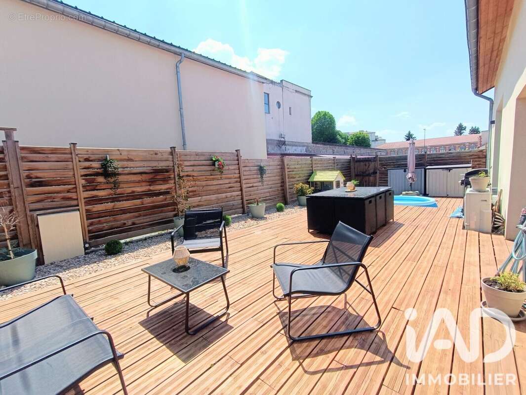 Appartement 87 m² à Saint-Etienne  - photo 3
