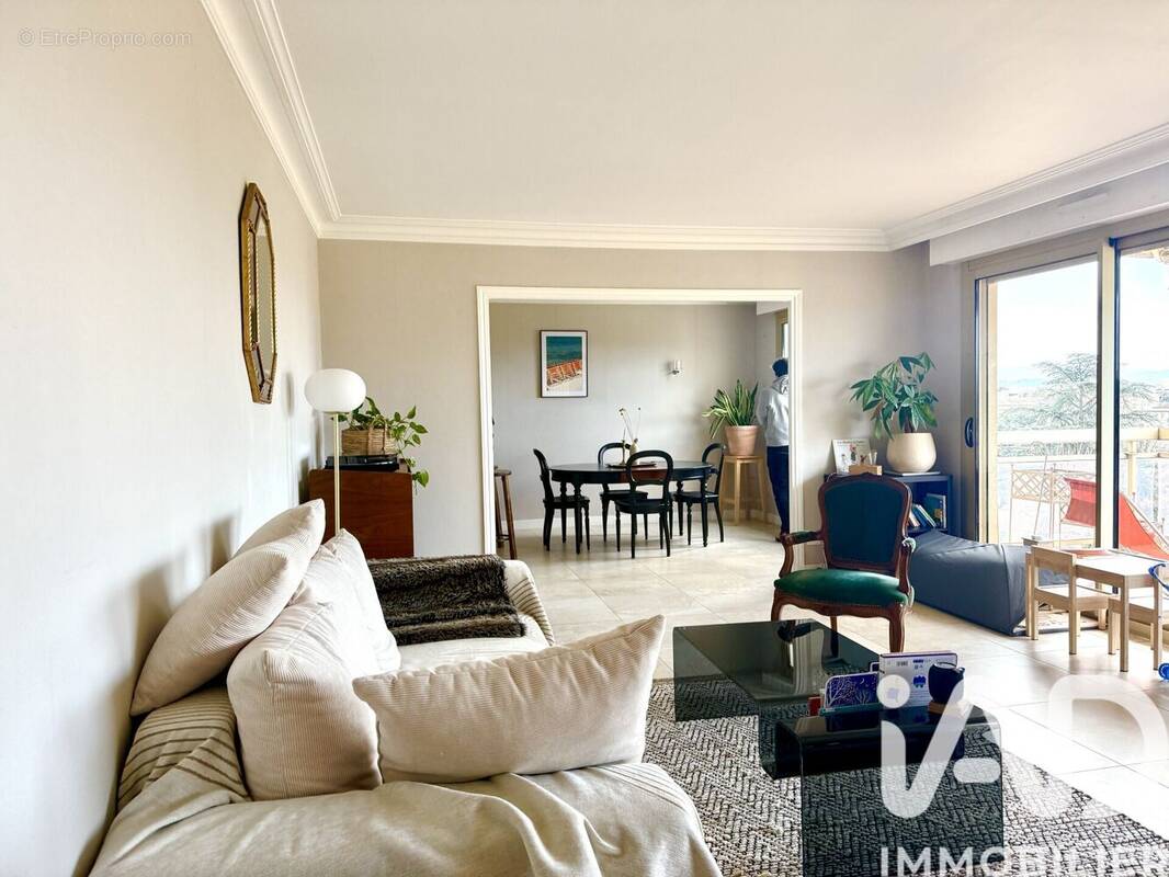 Photo 1 - Appartement à TASSIN-LA-DEMI-LUNE