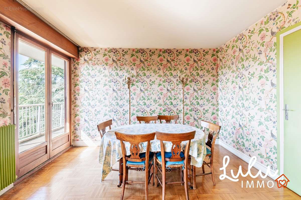 T6 de 135m2 - Ecully avec deux terrasse. - photo 4