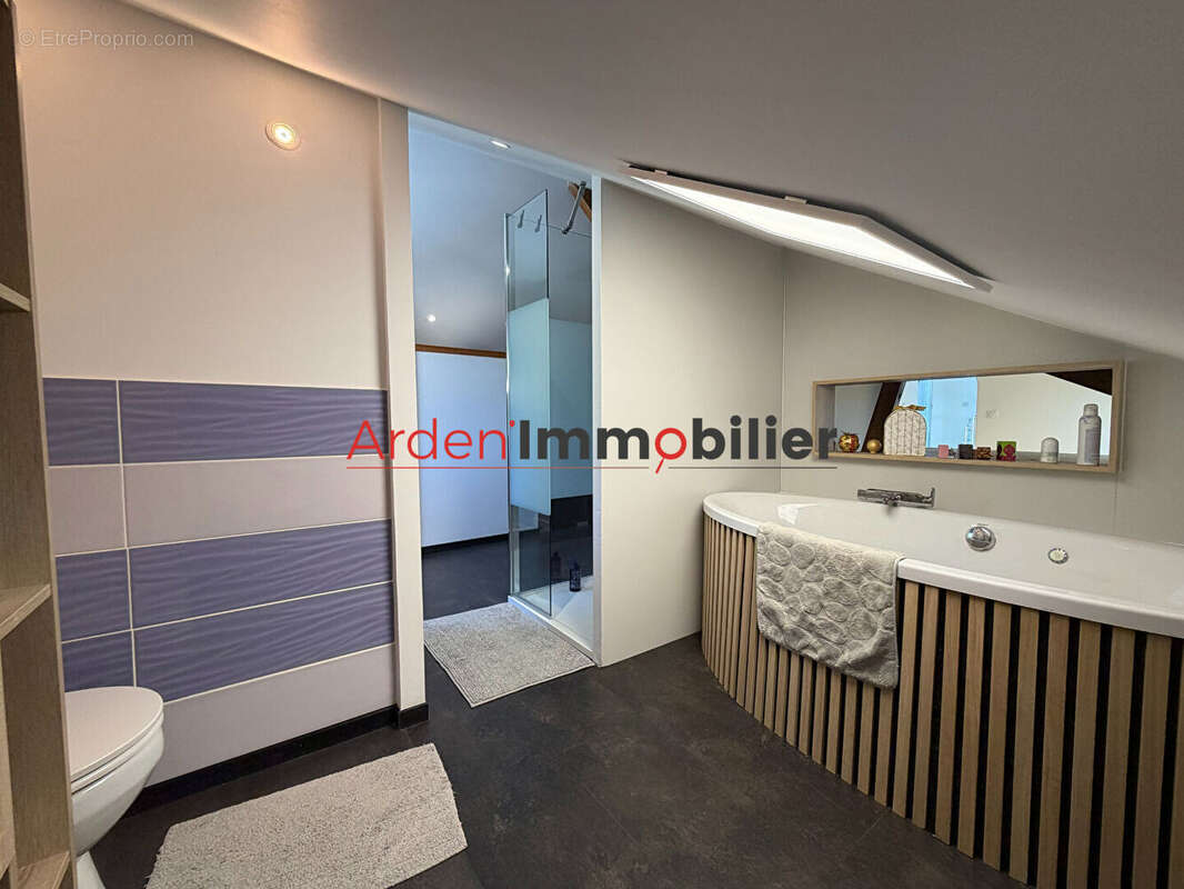 Ensemble immobilier d'exception à Vendre à Rethel - 10 Pièces, 254,95 m² sur Terrain de 393 m² - photo 11