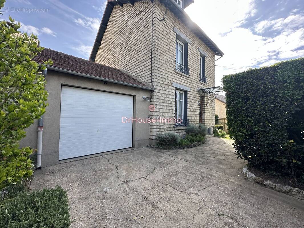 Maison à MANTES-LA-JOLIE