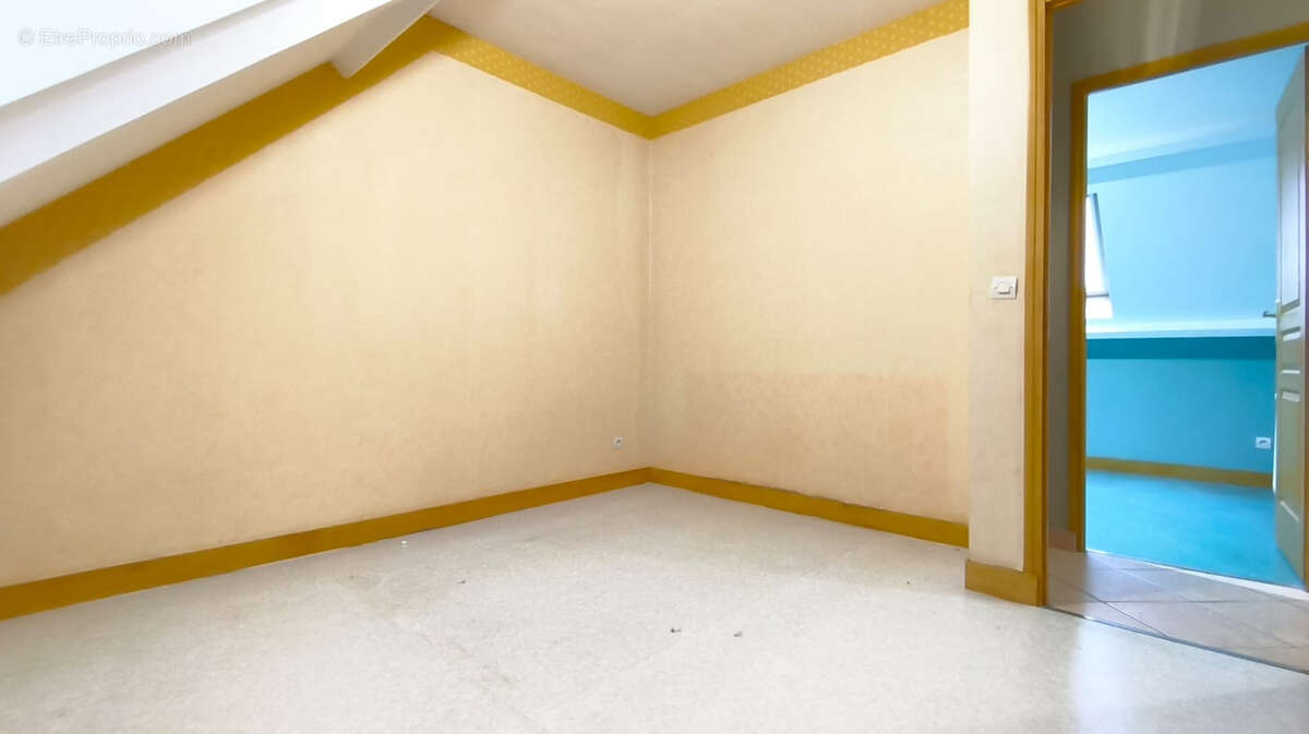 Maison à VIGNEUX-SUR-SEINE