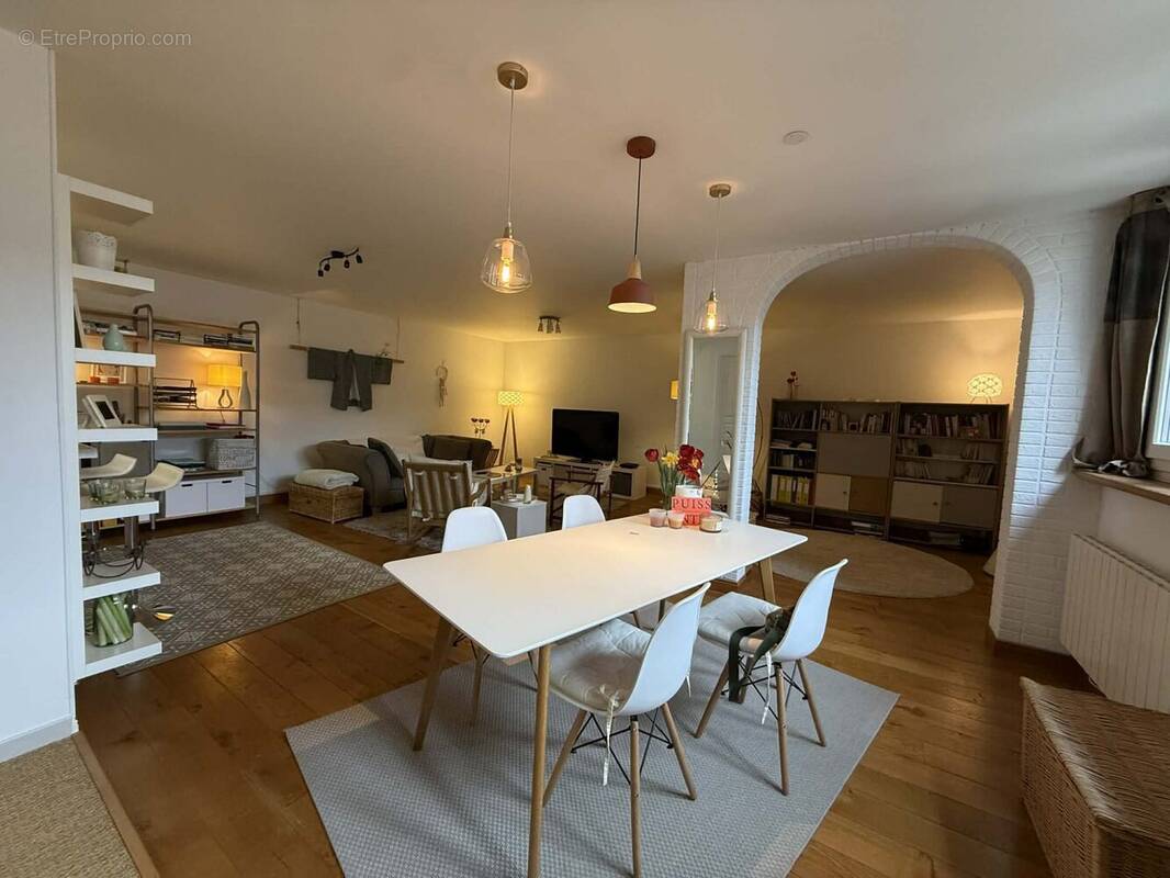 Appartement à CHARLEVILLE-MEZIERES