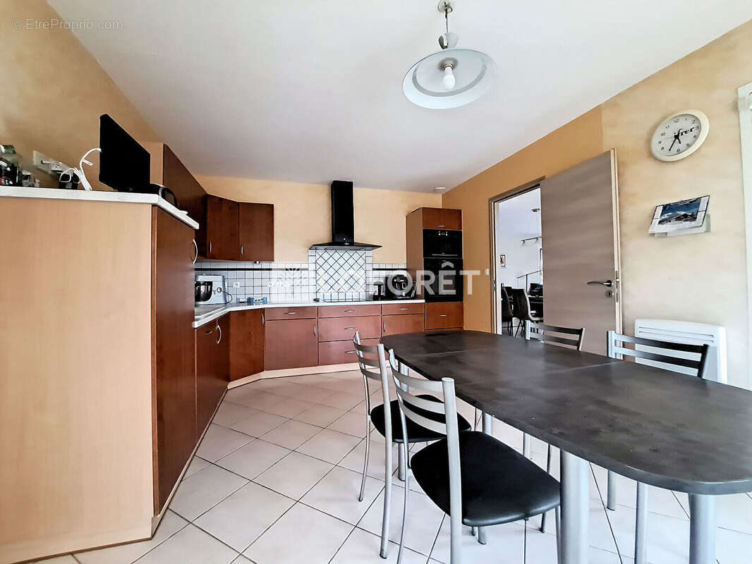 Villemur-sur-Tarn, Maison de 150 m² avec piscine sur parcelle de 2 500 m² !!! - photo 8