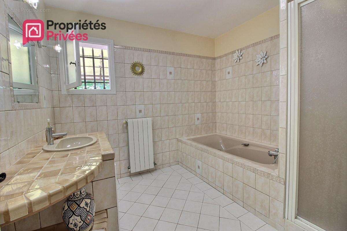 Villa Lorgues 6 pièces 162 m2 - photo 9