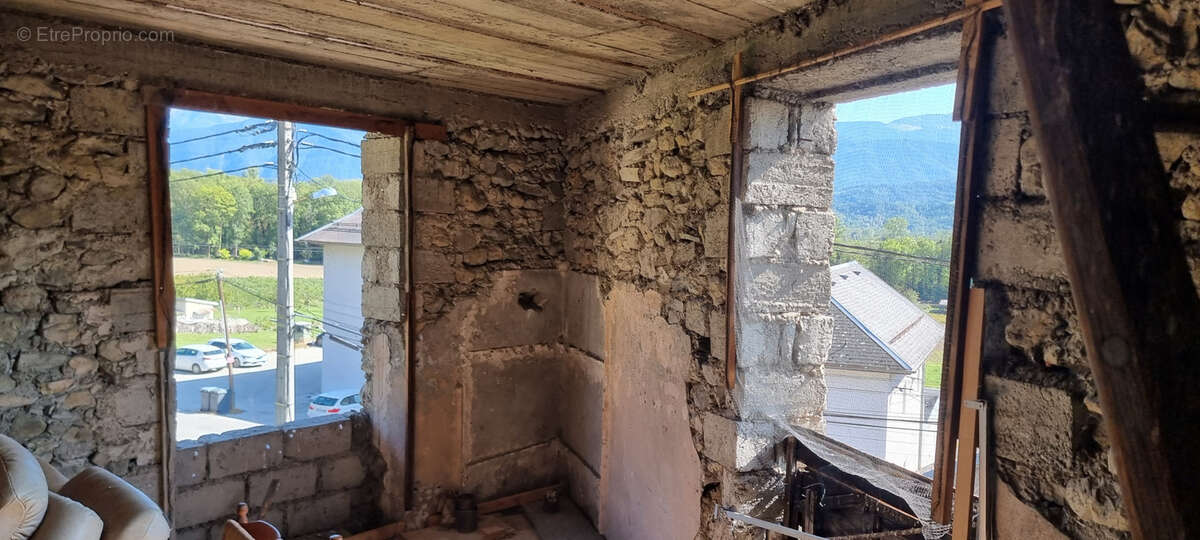 Maison à SAINT-JEAN-DE-LA-PORTE