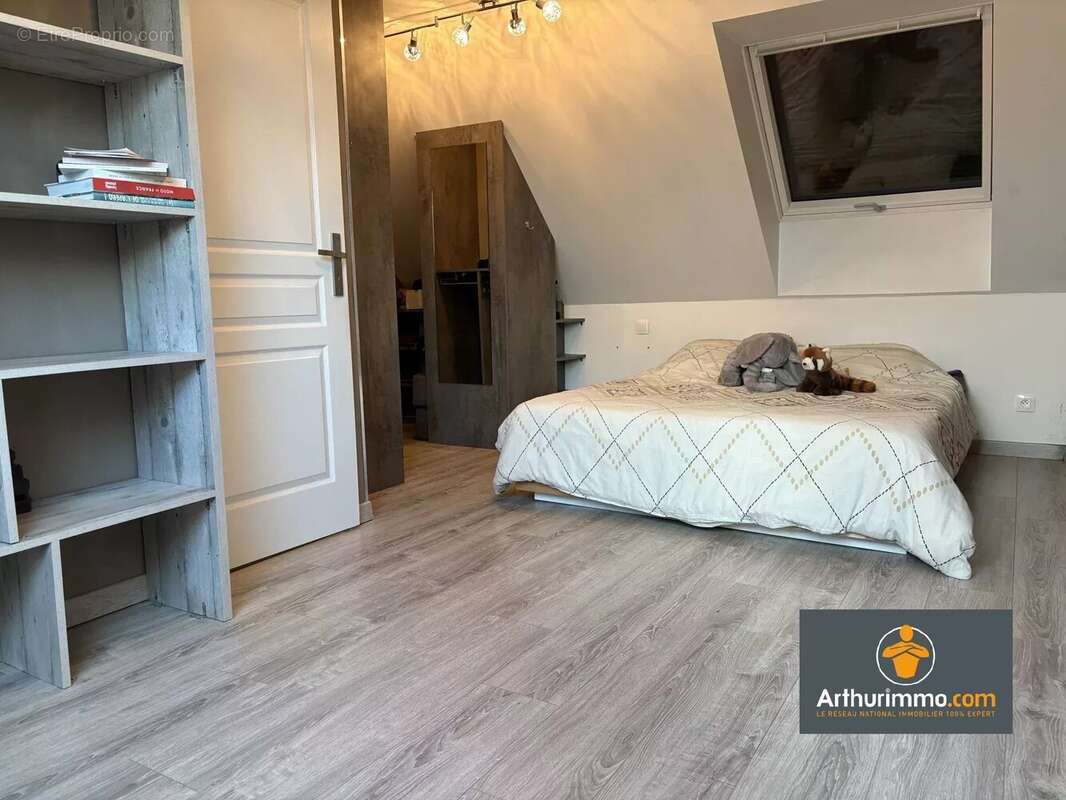 Maison à NEUFCHATEL-SUR-AISNE