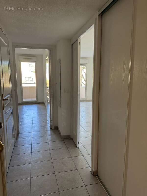 Appartement à VALLAURIS