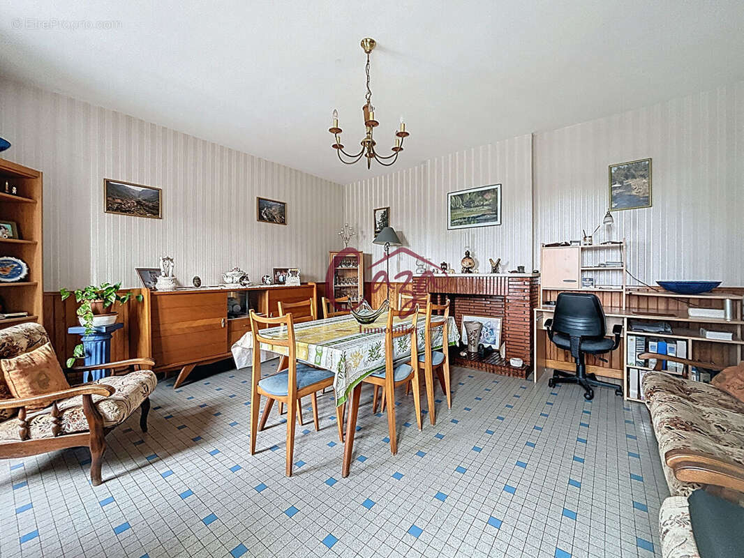 Maison à CAMBLANES-ET-MEYNAC